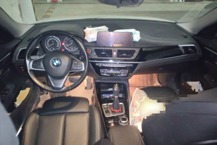 Used BMW 1 Series 2017 118i Design Package Model Center Console