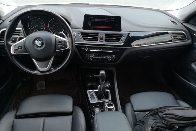 Used BMW 1 Series 2017 120i Design Package Model Center Console