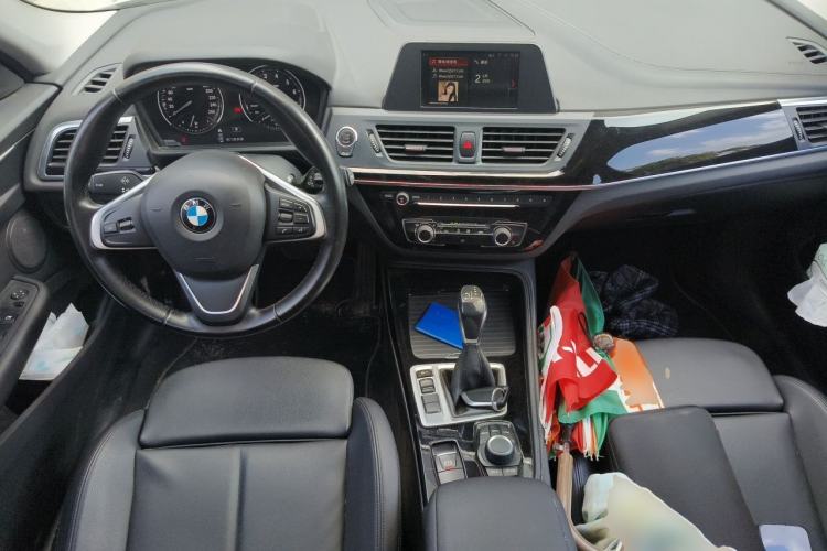 Used BMW 1 Series 2017 118i Sport Edition Center Console