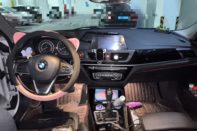 Used BMW 1 Series 2017 118i Sport Edition Center Console