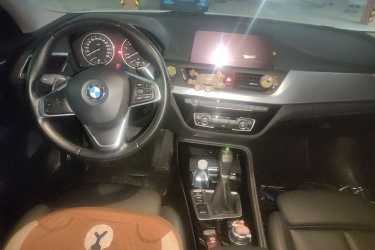 Used BMW 1 Series 2017 120i Design Package Model Center Console