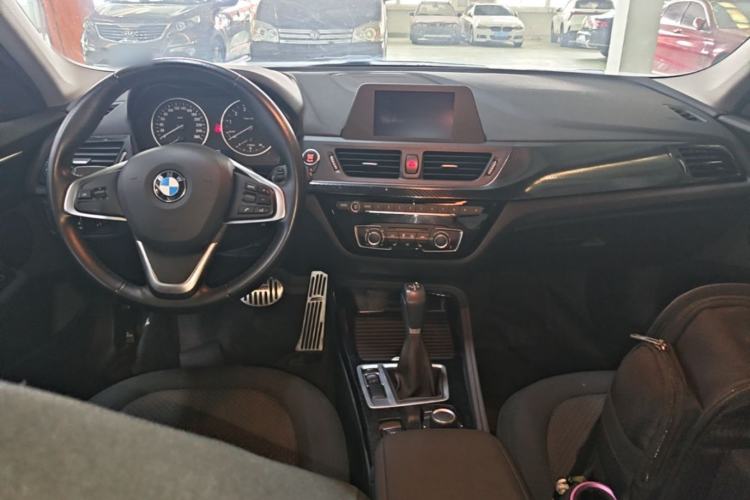 Used BMW 1 Series 2017 118i Fashion Model Center Console