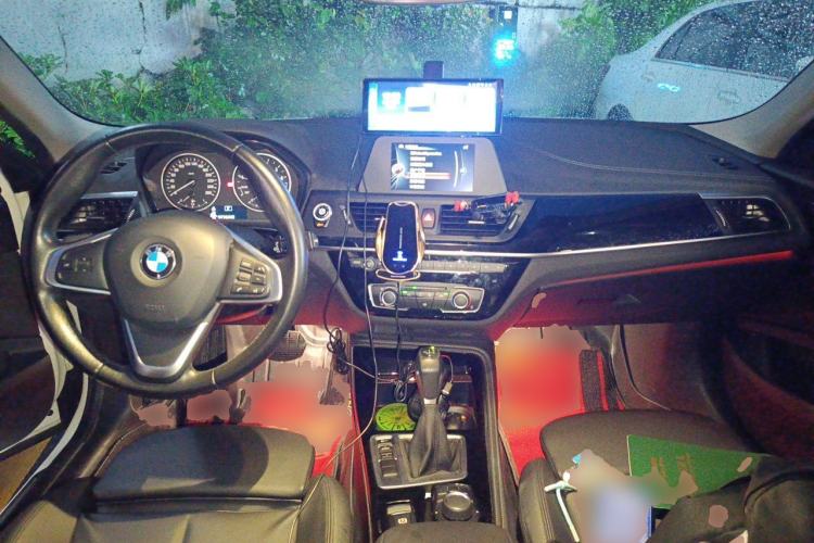 Used BMW 1 Series 2017 118i Sport Edition Center Console