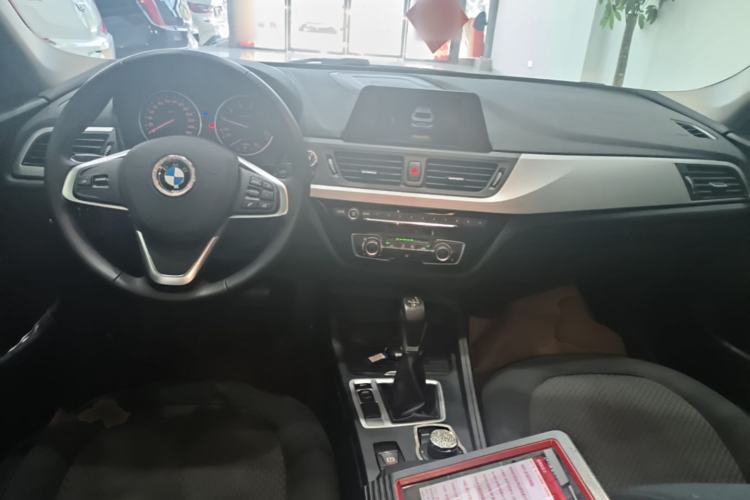 Used BMW 1 Series 2017 118i Fashion Model Center Console