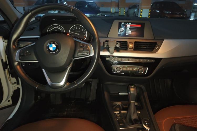 Used BMW 1 Series 2017 118i Fashion Model Center Console