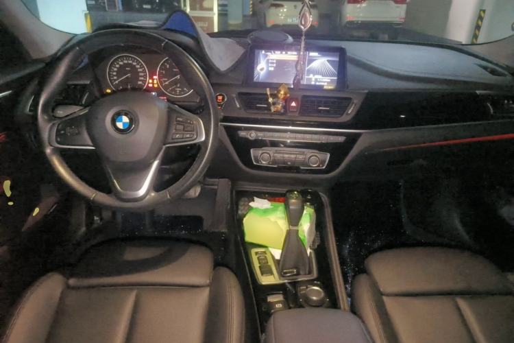 Used BMW 1 Series 2017 118i Sport Edition Center Console