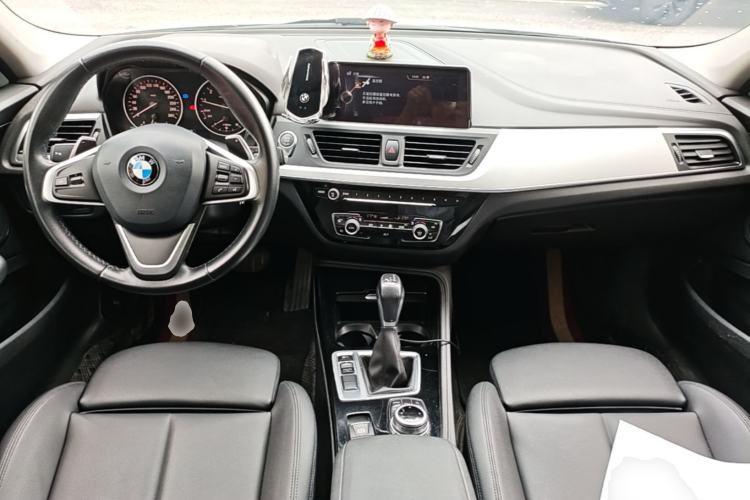Used BMW 1 Series 2017 120i Design Package Model Center Console