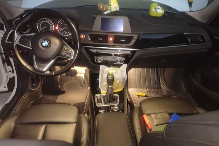 Used BMW 1 Series 2017 118i Sport Edition Center Console