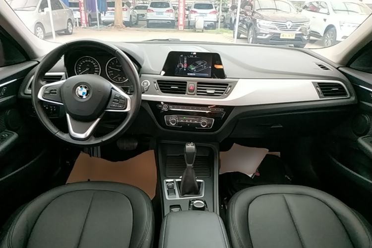 Used BMW 1 Series 2017 118i Fashion Model Center Console