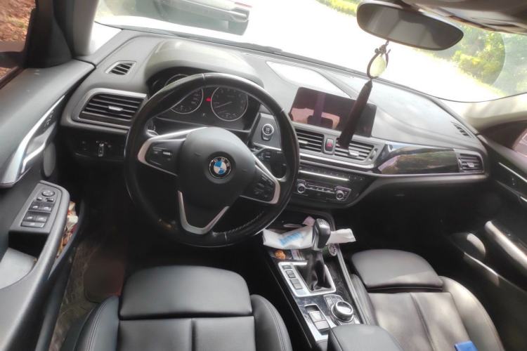 Used BMW 1 Series 2017 118i Design Package Model Center Console