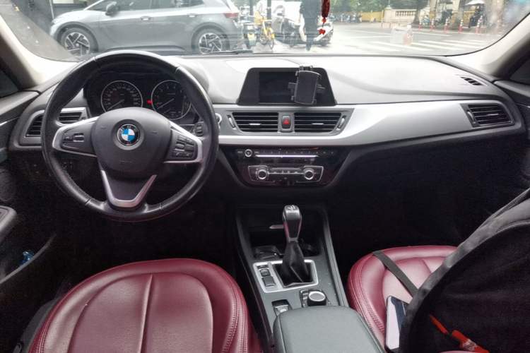 Used BMW 1 Series 2017 118i Fashion Model Center Console
