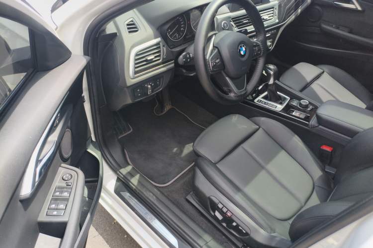 Used BMW 1 Series 2017 118i Sport Edition Driver Seat