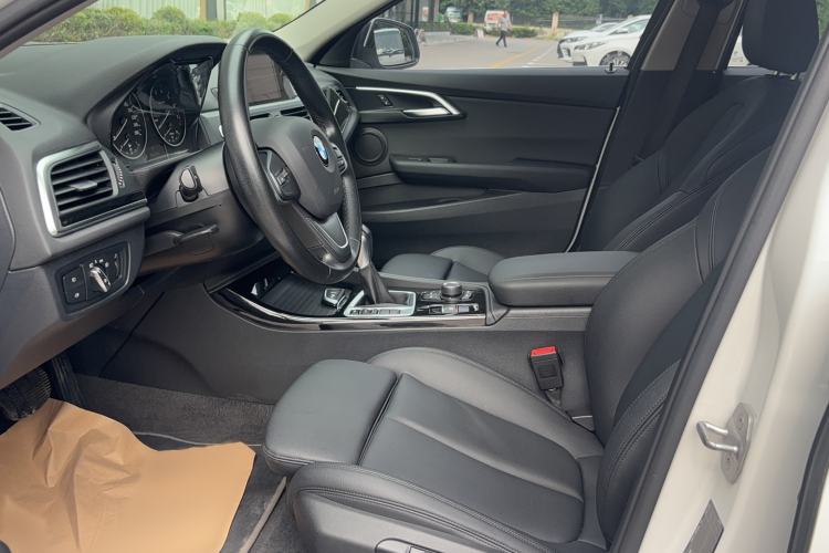 Used BMW 1 Series 2017 118i Sport Edition Driver Seat