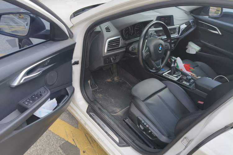 Used BMW 1 Series 2017 118i Sport Edition Driver Seat