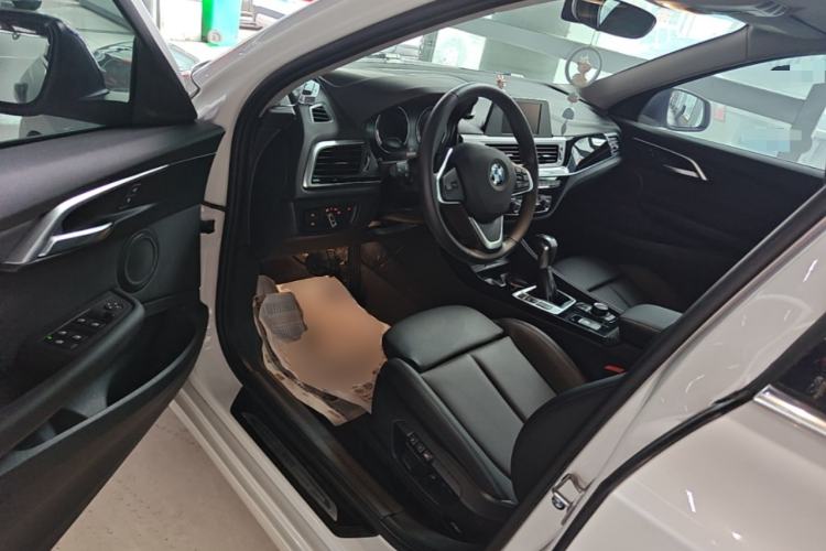 Used BMW 1 Series 2017 118i Sport Edition Driver Seat