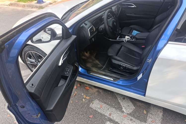 Used BMW 1 Series 2017 118i Sport Edition Driver Seat