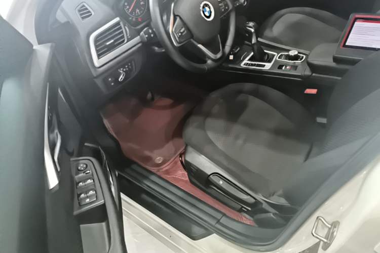 Used BMW 1 Series 2017 118i Fashion Model Driver Seat