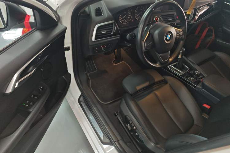 Used BMW 1 Series 2017 118i Sport Edition Driver Seat