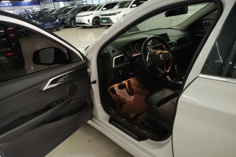 Used BMW 1 Series 2017 118i Sport Edition Driver Seat
