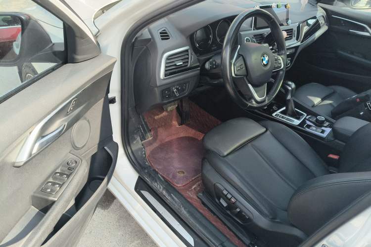 Used BMW 1 Series 2017 118i Sport Edition Driver Seat