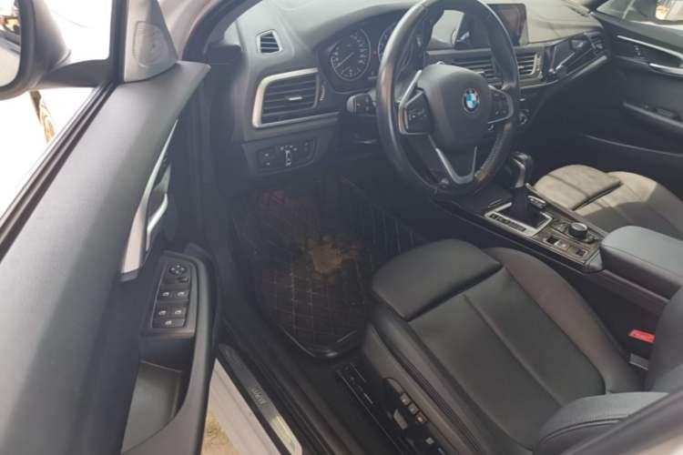 Used BMW 1 Series 2017 118i Sport Edition Driver Seat