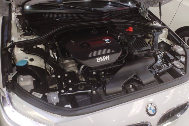 Used BMW 1 Series 2017 118i Design Package Model Engine Bay
