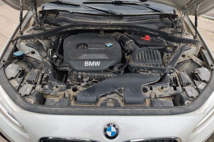 Used BMW 1 Series 2017 118i Design Package Model Engine Bay