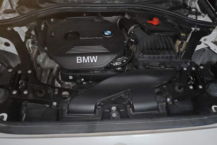 Used BMW 1 Series 2017 118i Fashion Model Engine Bay
