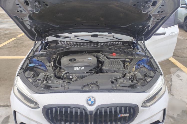 Used BMW 1 Series 2017 118i Fashion Model Engine Bay