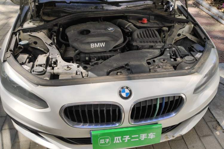 Used BMW 1 Series 2017 118i Fashion Model Engine Bay