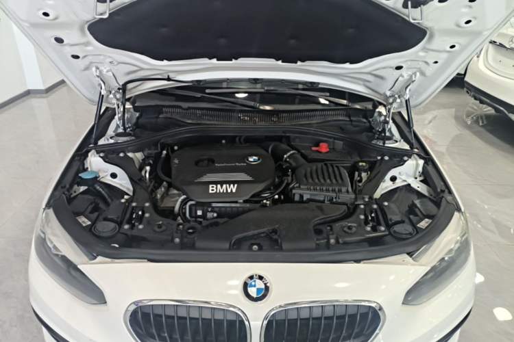 Used BMW 1 Series 2017 118i Fashion Model Engine Bay