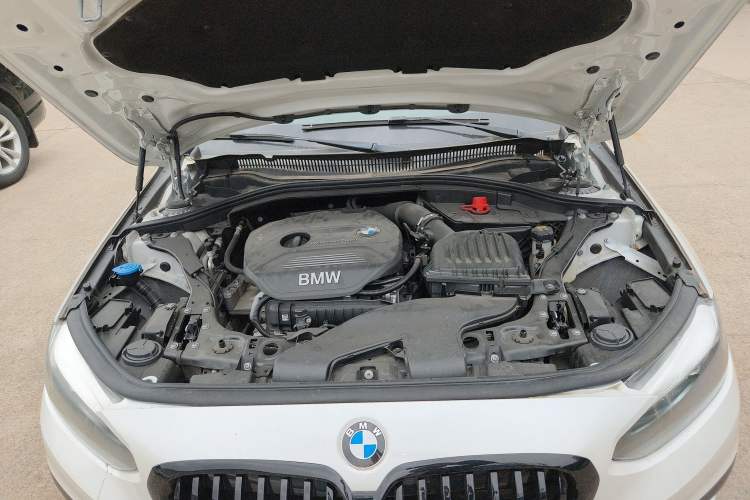 Used BMW 1 Series 2017 118i Fashion Model Engine Bay