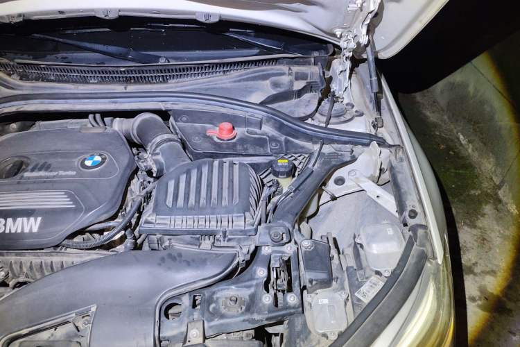 Used BMW 1 Series 2017 118i Sport Edition Engine Bay Left