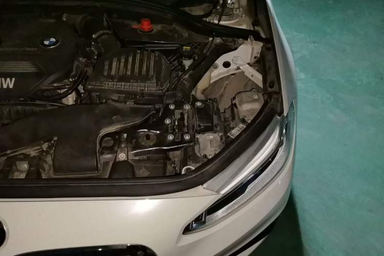 Used BMW 1 Series 2017 118i Sport Edition Engine Bay Left