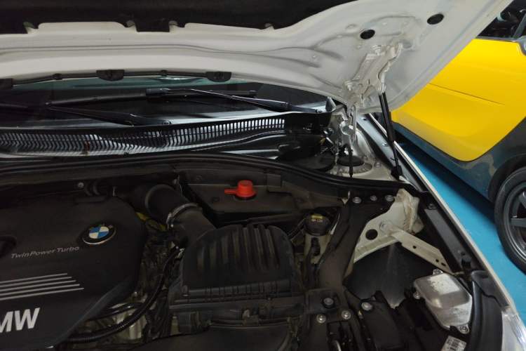 Used BMW 1 Series 2017 118i Sport Edition Engine Bay Left
