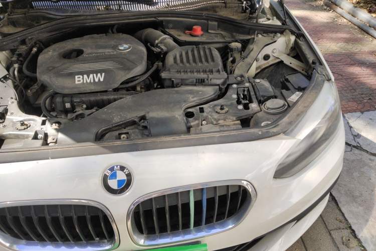 Used BMW 1 Series 2017 118i Fashion Model Engine Bay Left