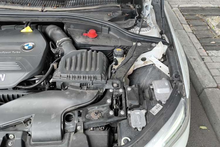 Used BMW 1 Series 2017 118i Sport Edition Engine Bay Left