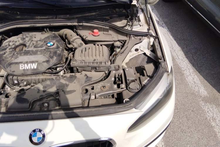 Used BMW 1 Series 2017 118i Fashion Model Engine Bay Left