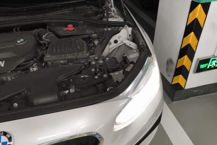 Used BMW 1 Series 2017 118i Sport Edition Engine Bay Left