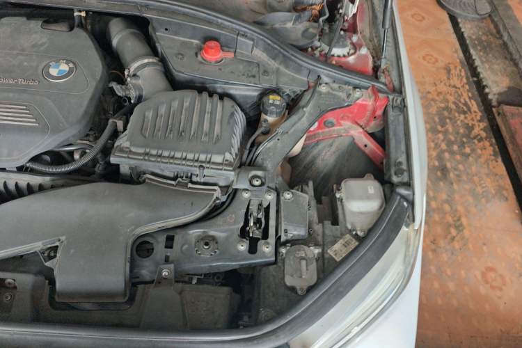 Used BMW 1 Series 2017 118i Sport Edition Engine Bay Left