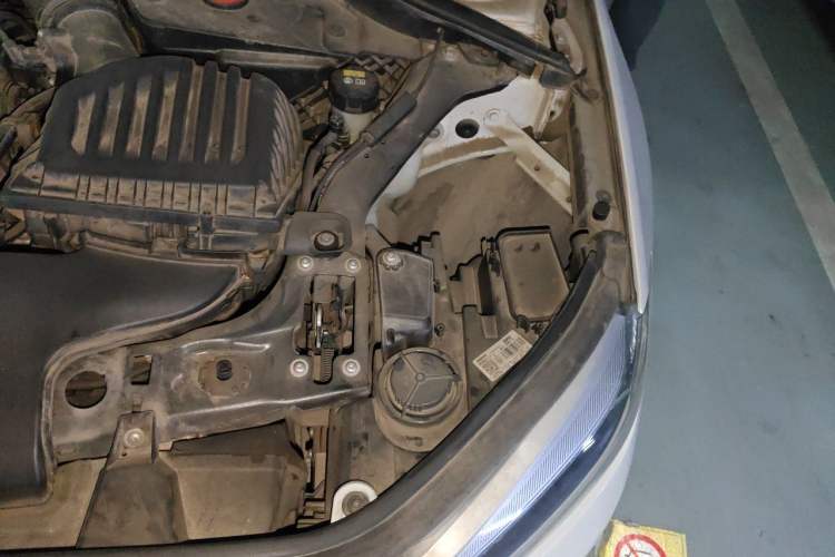 Used BMW 1 Series 2017 118i Fashion Model Engine Bay Left