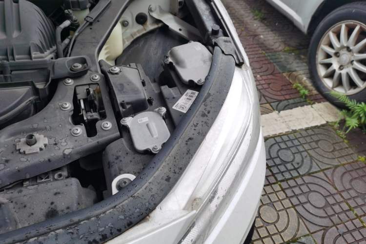 Used BMW 1 Series 2017 118i Sport Edition Engine Bay Left