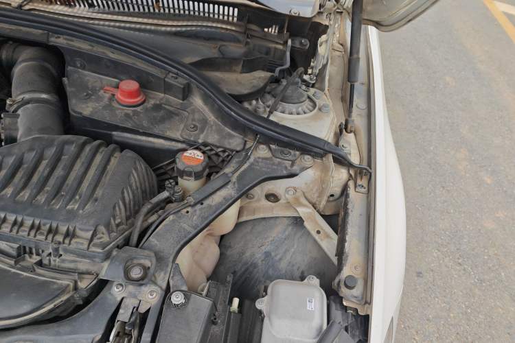 Used BMW 1 Series 2017 118i Sport Edition Engine Bay Left