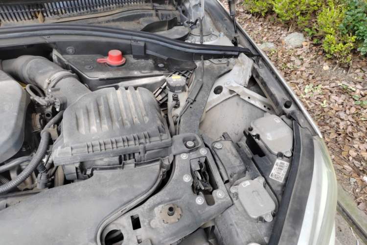 Used BMW 1 Series 2017 118i Design Package Model Engine Bay Left