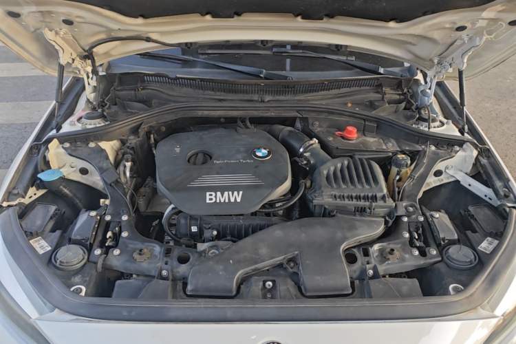 Used BMW 1 Series 2017 118i Fashion Model Engine Bay