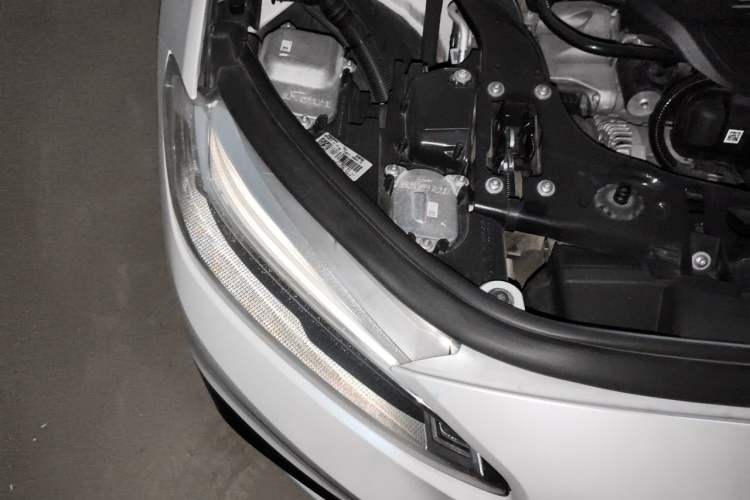 Used BMW 1 Series 2017 118i Sport Edition Engine Bay Right