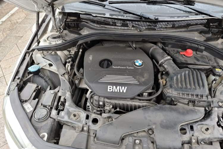 Used BMW 1 Series 2017 118i Fashion Model Engine Bay Right