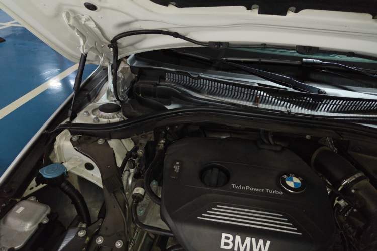 Used BMW 1 Series 2017 118i Sport Edition Engine Bay Right