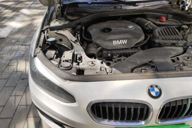 Used BMW 1 Series 2017 118i Fashion Model Engine Bay Right
