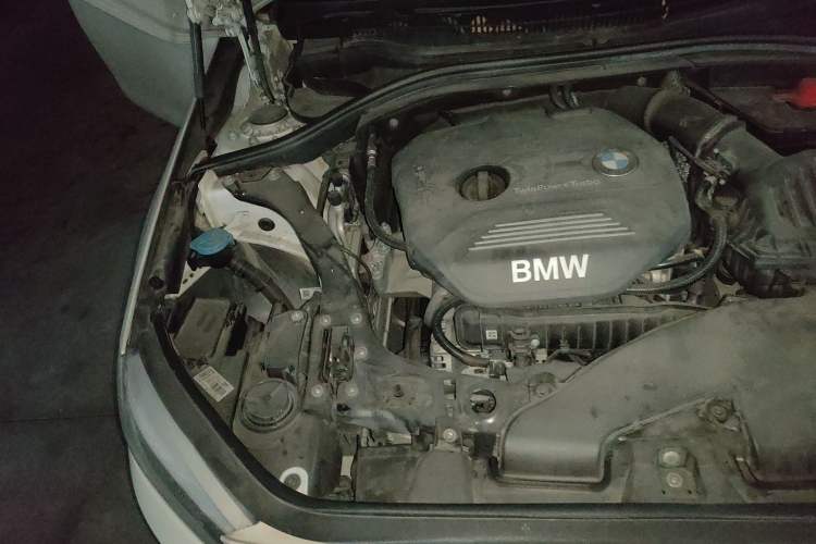 Used BMW 1 Series 2017 118i Fashion Model Engine Bay Right